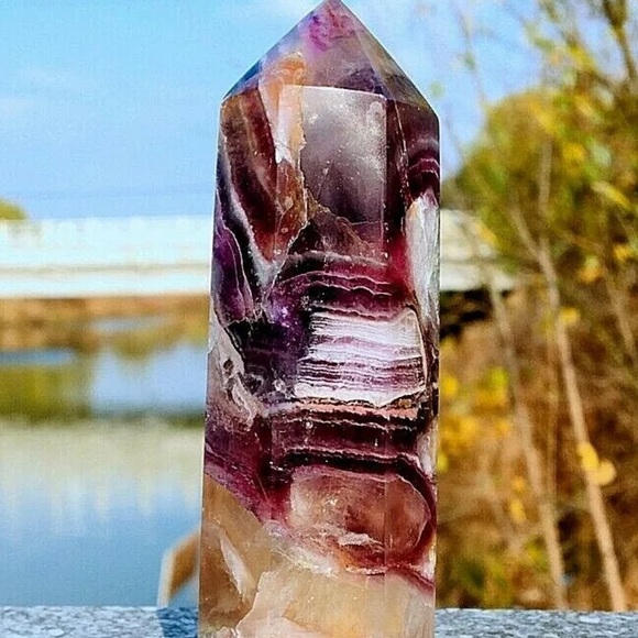 Rare Color natural fluorite gemstone tower - Picture 7 of 7
